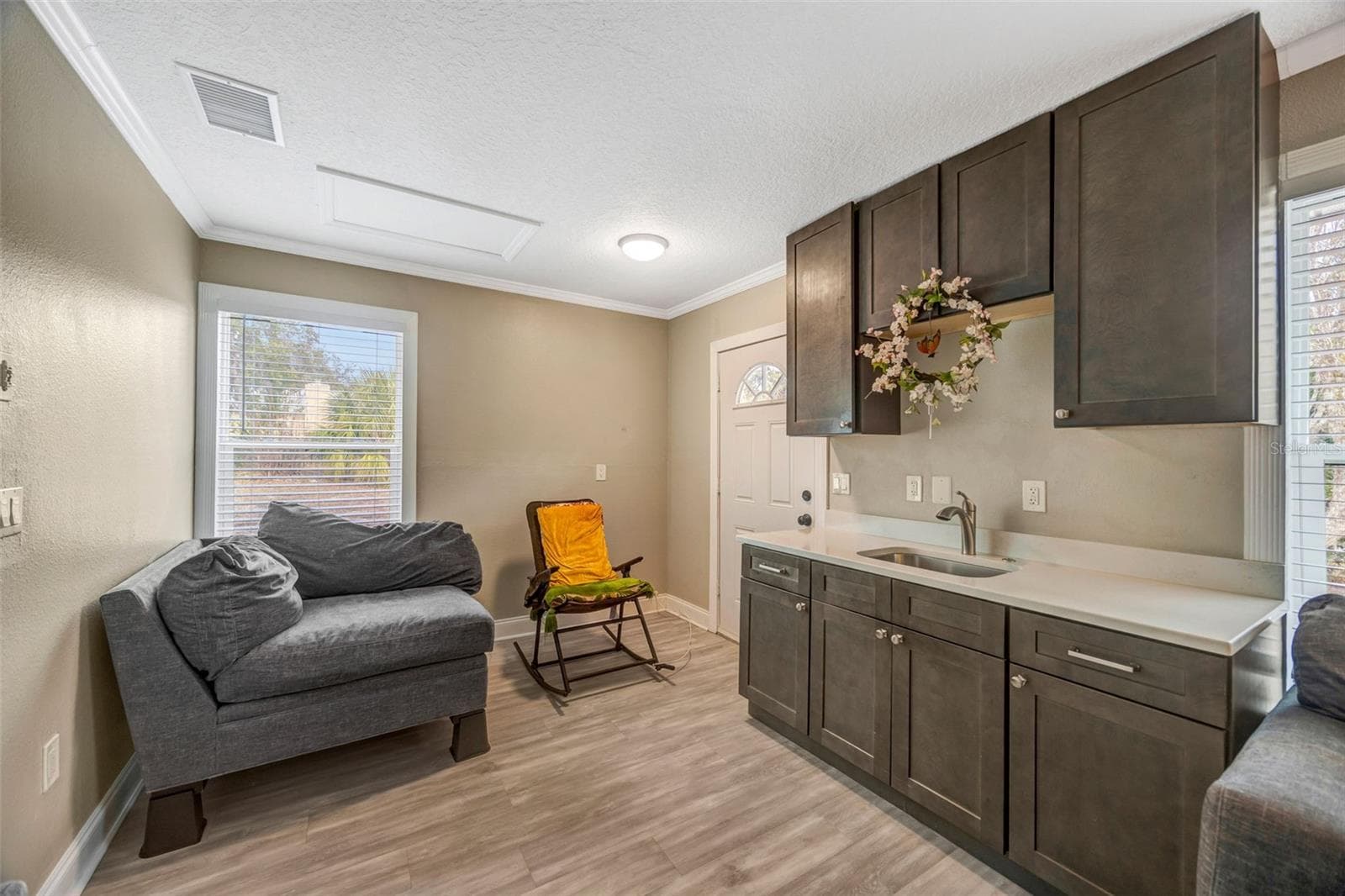 Kitchenette in in-law suite - 7149 SPRUCE DR, WEEKI WACHEE