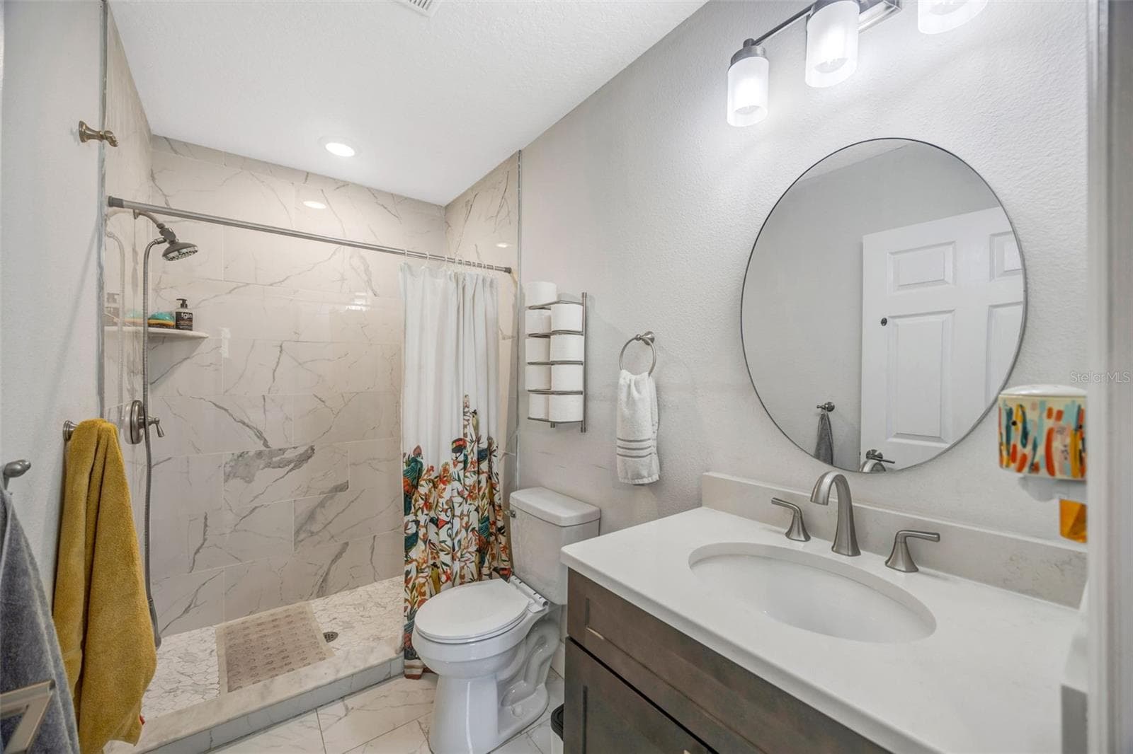 En suite in in-law - 7149 SPRUCE DR, WEEKI WACHEE