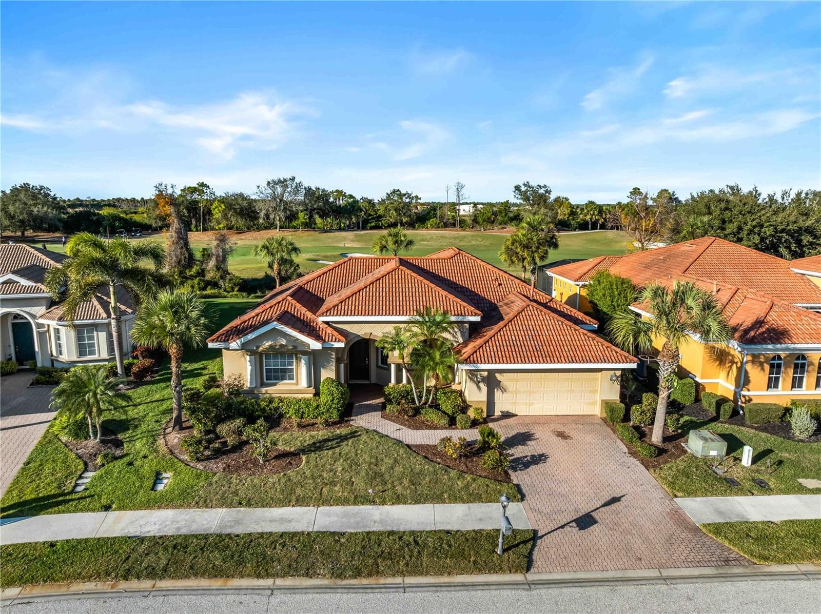 274 MONTELLUNA DR