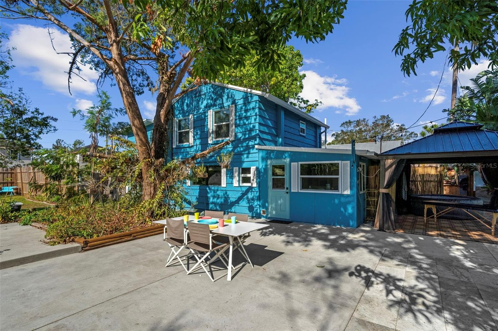 Single Family Residence at 105 TUCKER AVE, SARASOTA, photo 12 of 98