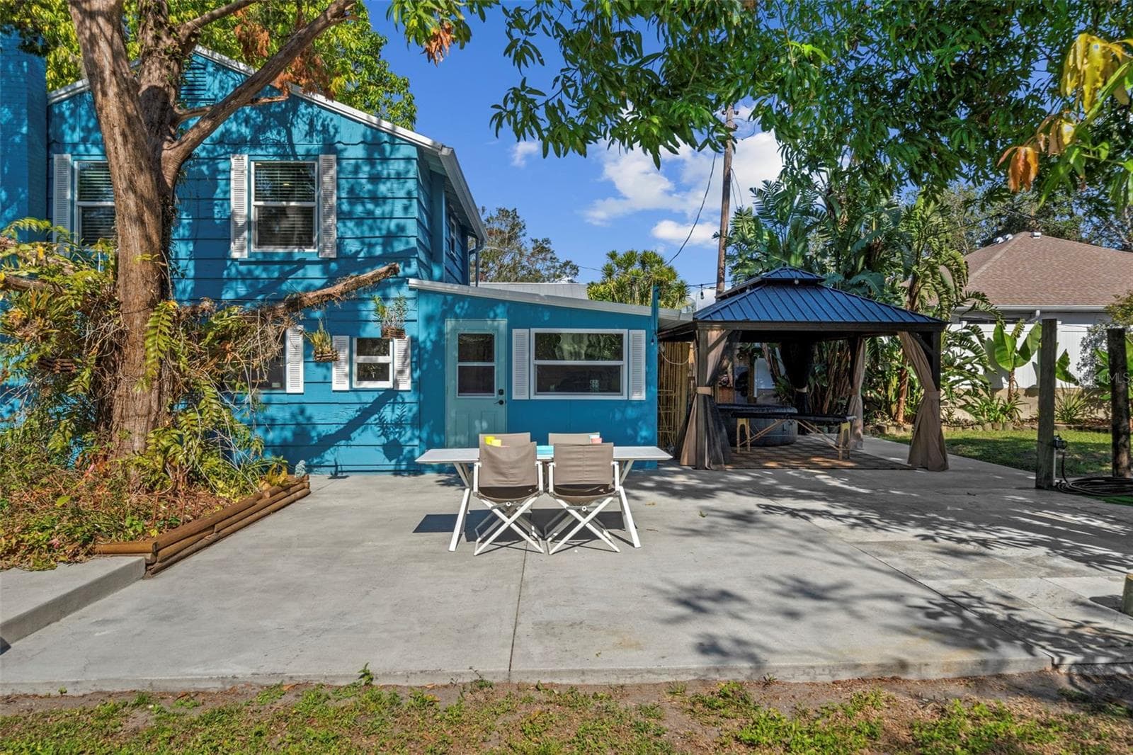 Single Family Residence at 105 TUCKER AVE, SARASOTA, photo 14 of 98