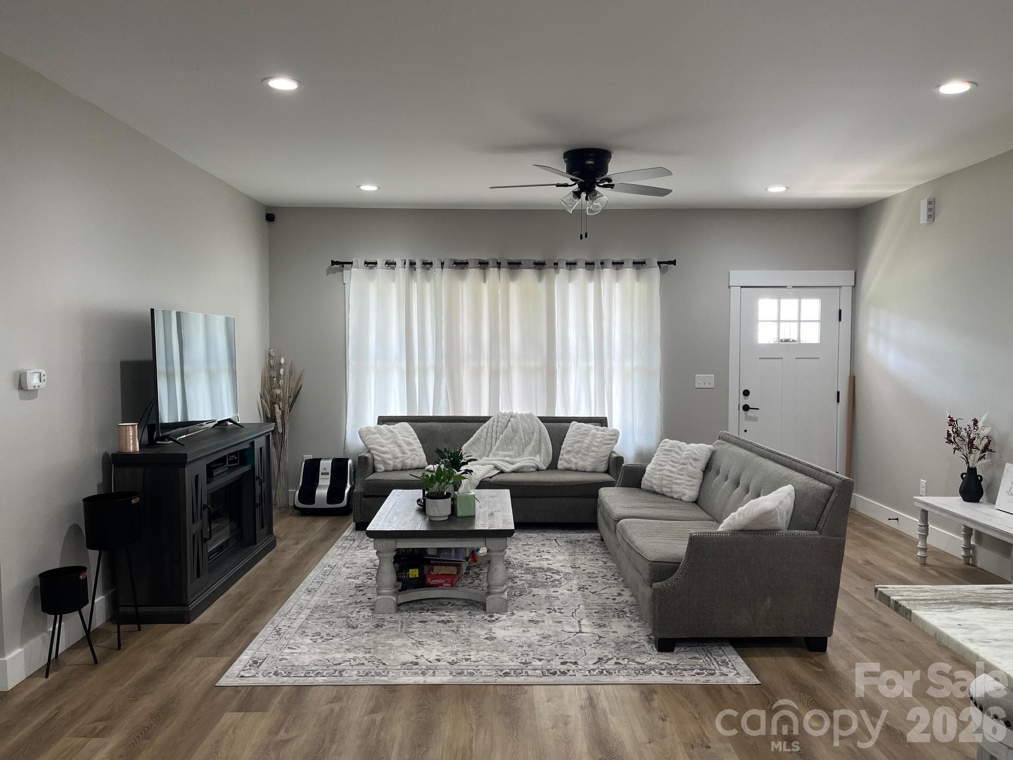 Single Family Residence at 4050 Fairview Drive, Maiden, photo 2 of 11