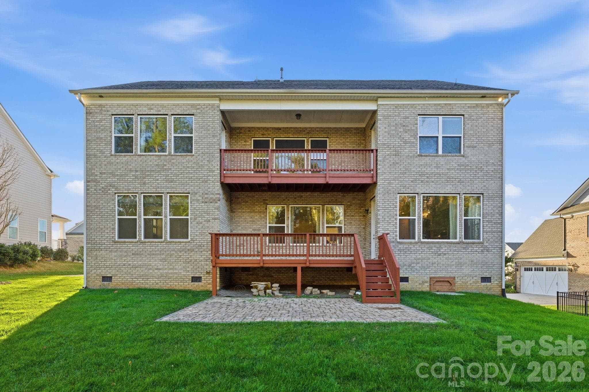 Single Family Residence at 374 Hampton Trail Drive, Fort Mill, photo 3 of 39