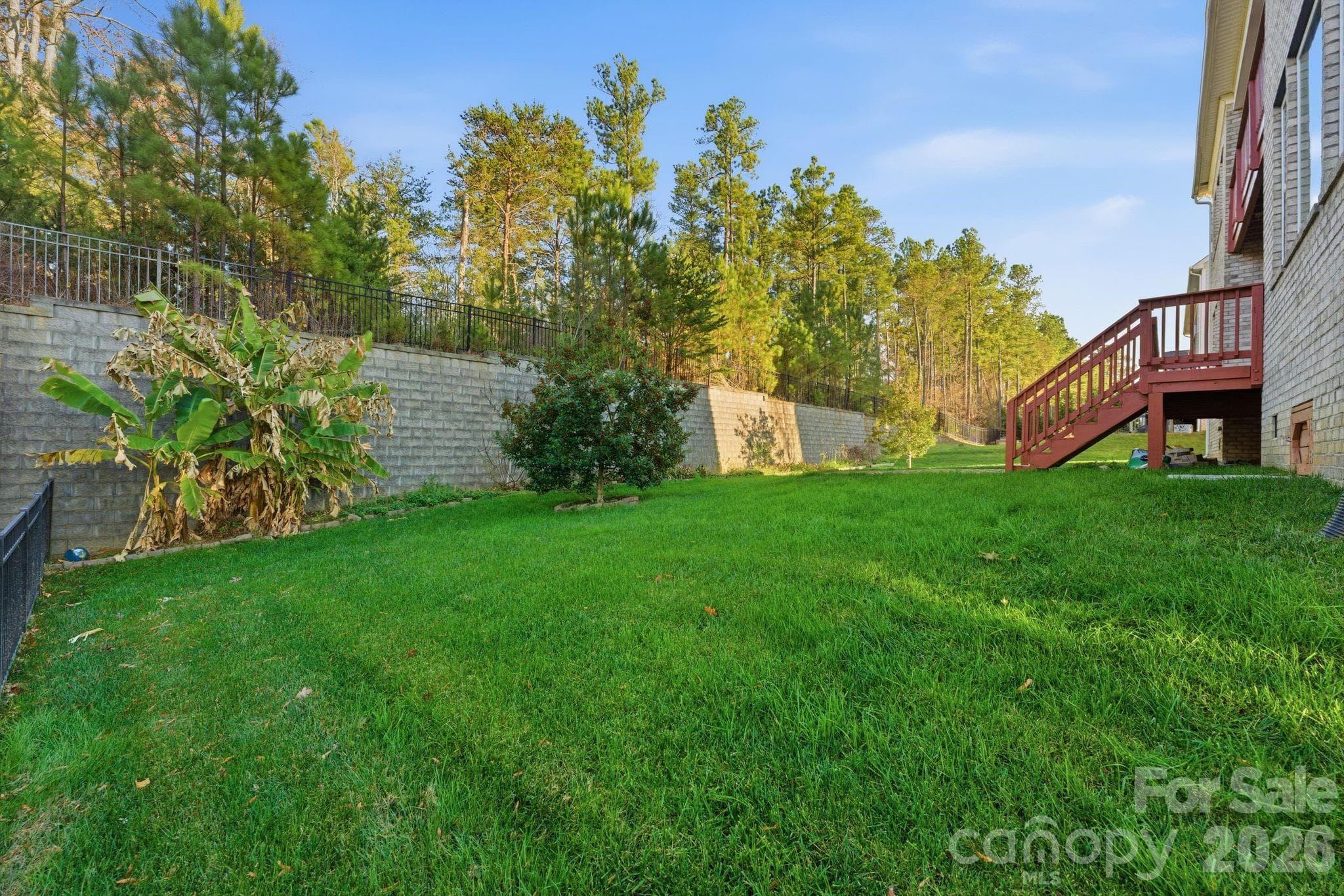 Single Family Residence at 374 Hampton Trail Drive, Fort Mill, photo 32 of 39