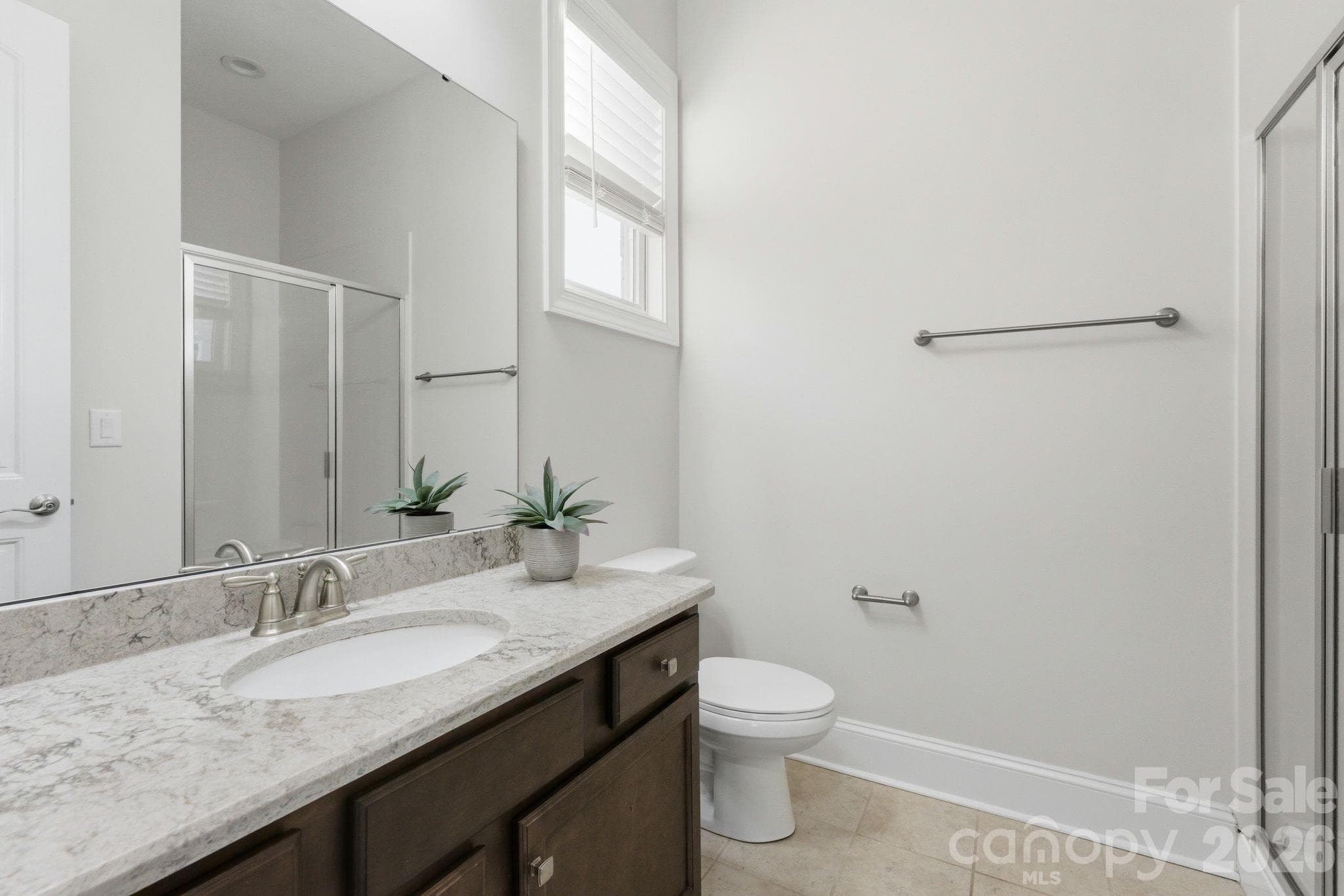 first floor full bath enclosed - 374 Hampton Trail Drive, Fort Mill