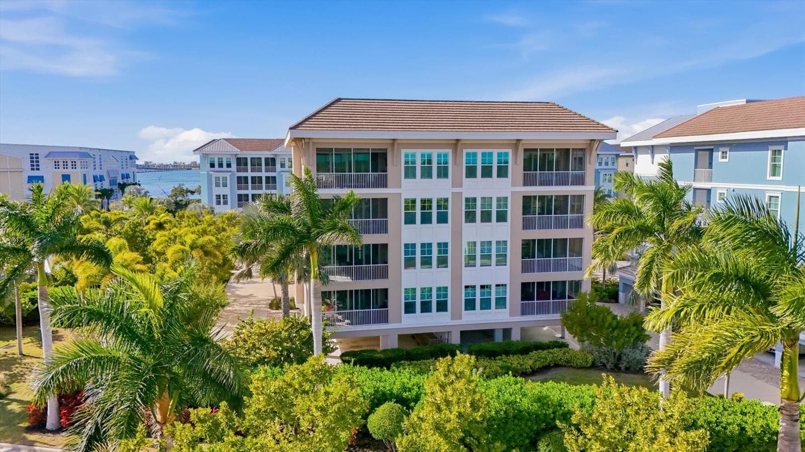 395 ARUBA CIR #303