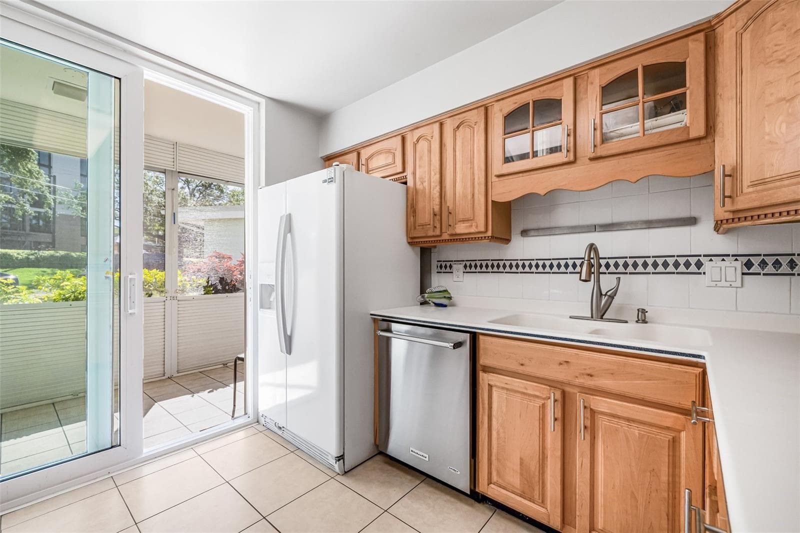 Condominium at 615 10TH AVE NE #1, ST PETERSBURG, photo 15 of 34
