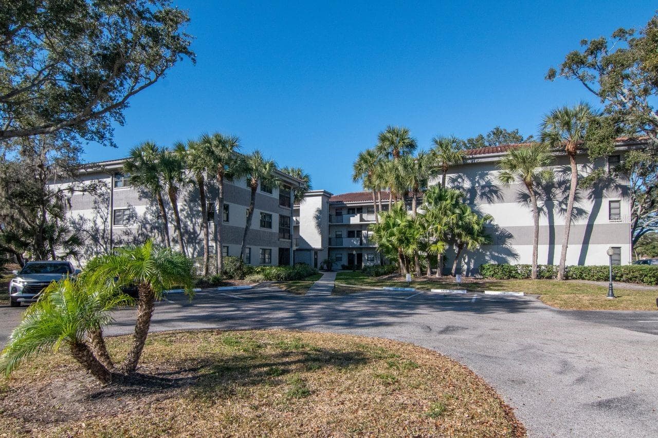 Condominium at 2650 COUNTRYSIDE BLVD #F303, CLEARWATER, photo 10 of 42