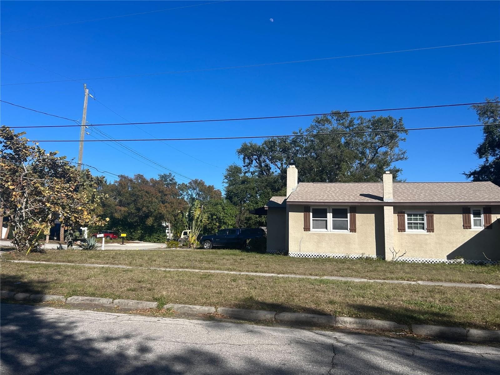 Single Family Residence at 3324 W MARLIN AVE, TAMPA, photo 2 of 6