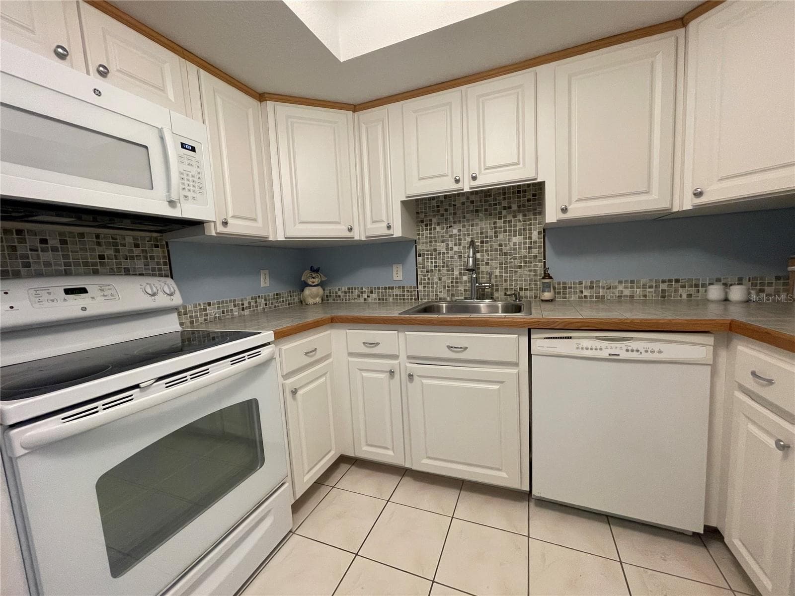 Condominium at 625 MIDWAY DR #A, OCALA, photo 5 of 39