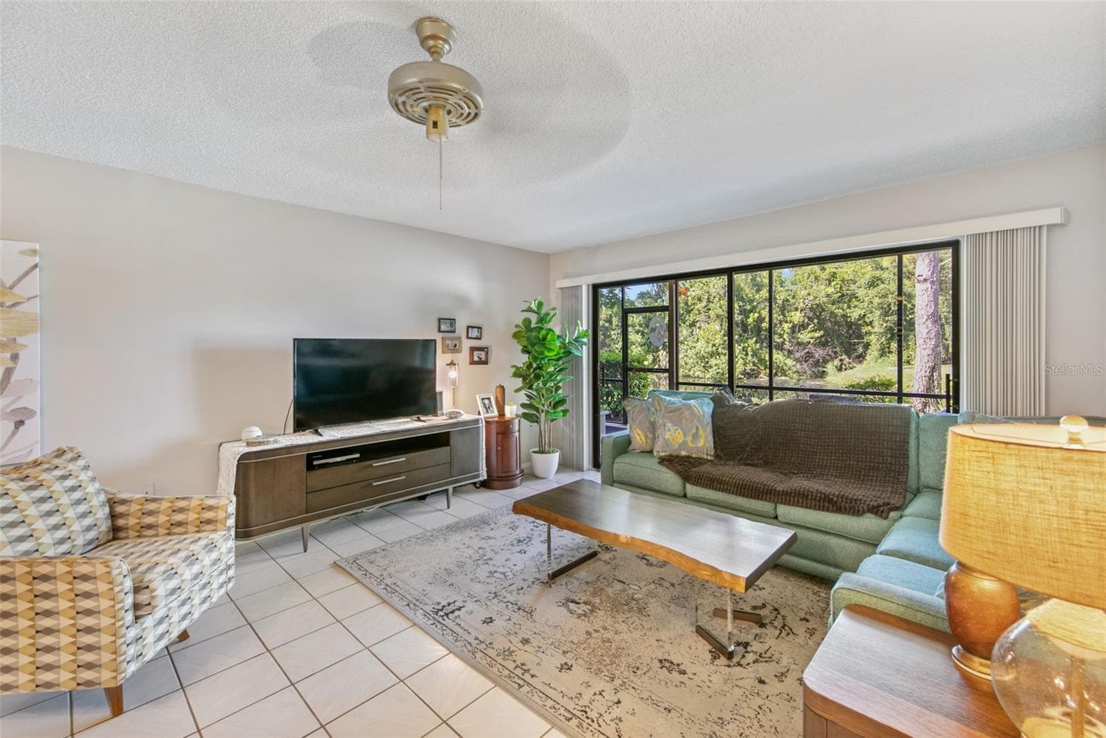 Living area - 611 WOODLAWN DR #611, BRADENTON