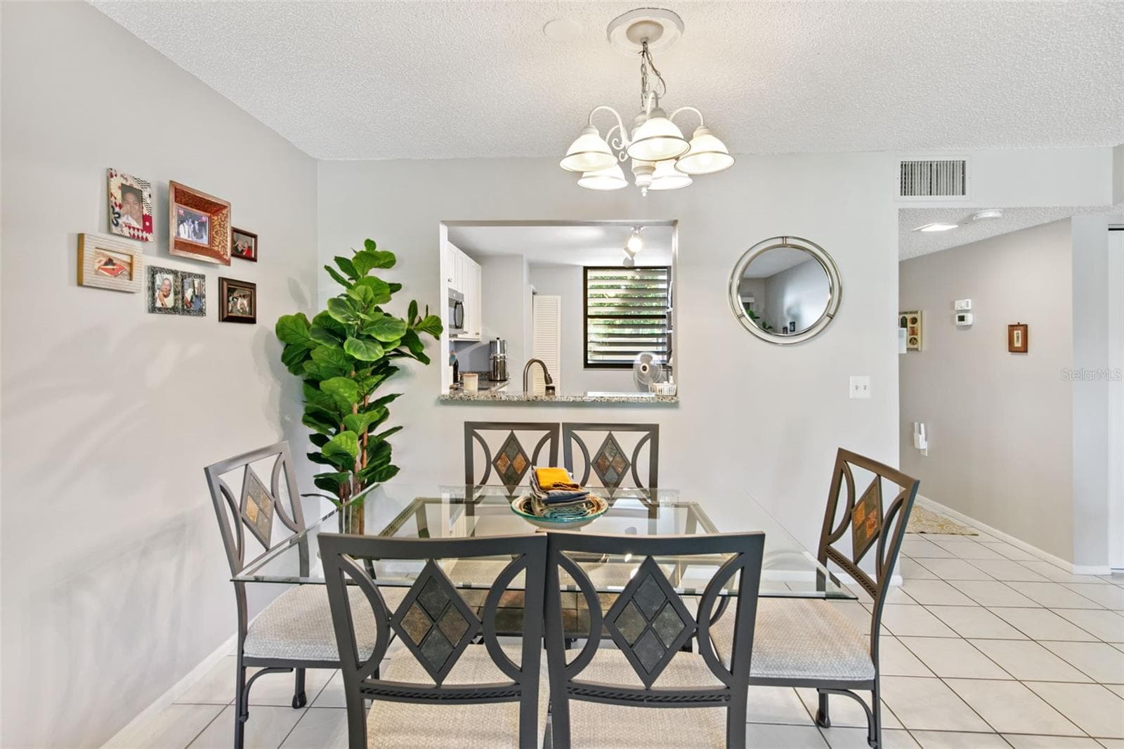Dining Area - 611 WOODLAWN DR #611, BRADENTON