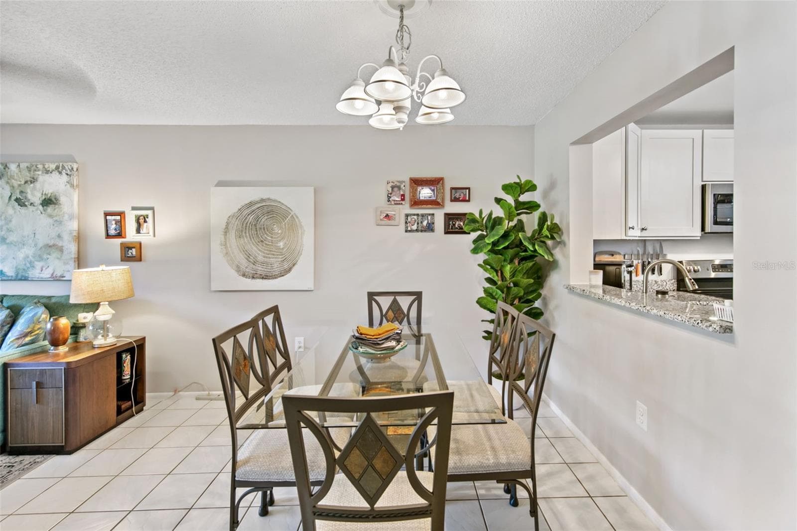Condominium at 611 WOODLAWN DR #611, BRADENTON, photo 6 of 28