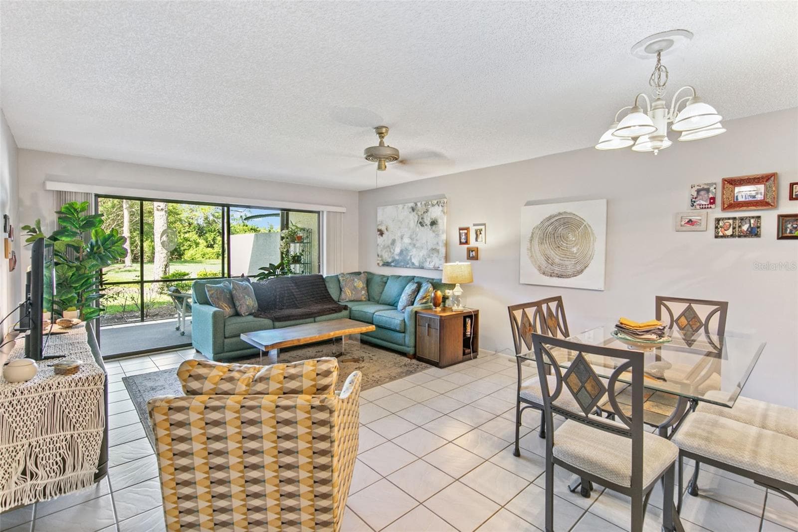 Condominium at 611 WOODLAWN DR #611, BRADENTON, photo 11 of 28