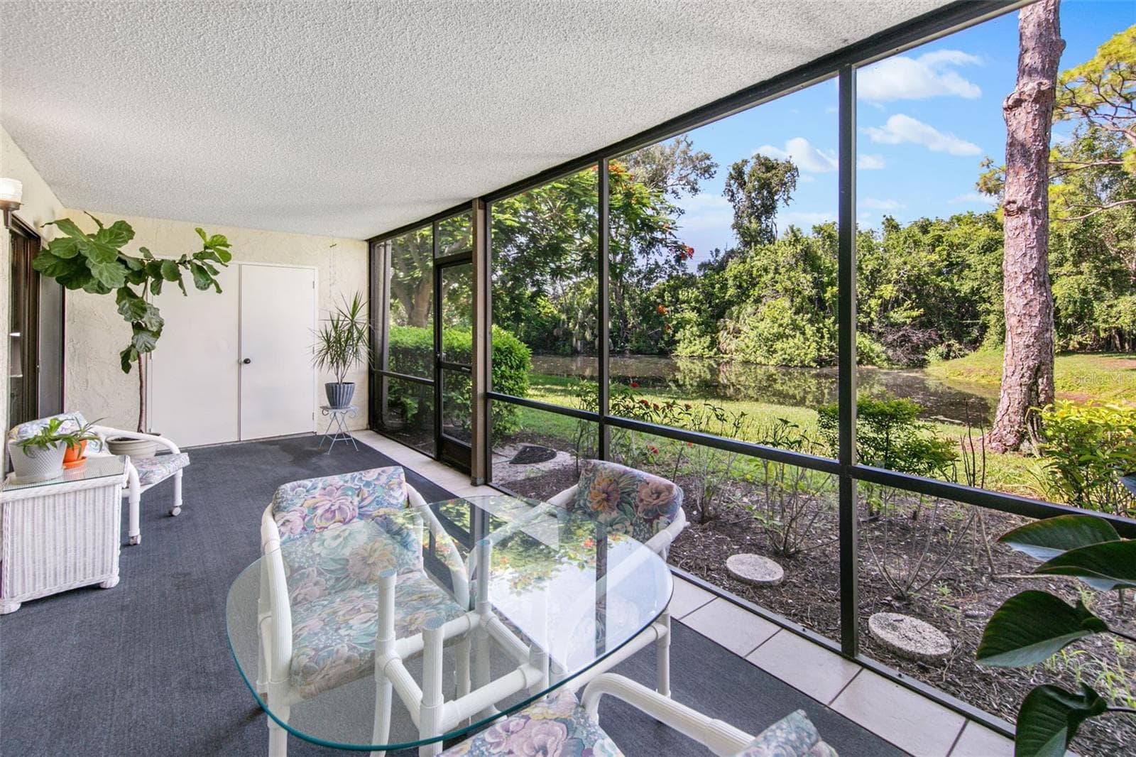 Condominium at 611 WOODLAWN DR #611, BRADENTON, photo 12 of 28