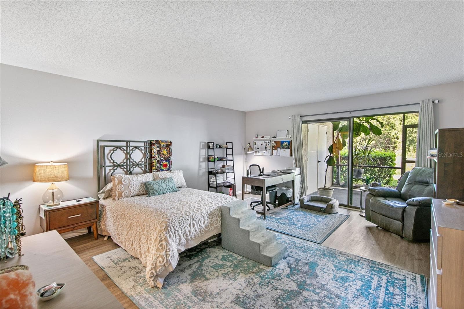 Condominium at 611 WOODLAWN DR #611, BRADENTON, photo 17 of 28