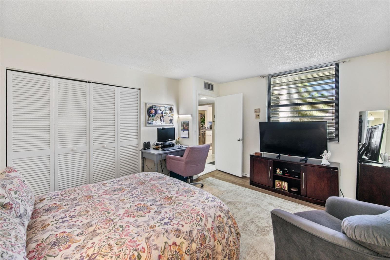 Condominium at 611 WOODLAWN DR #611, BRADENTON, photo 22 of 28