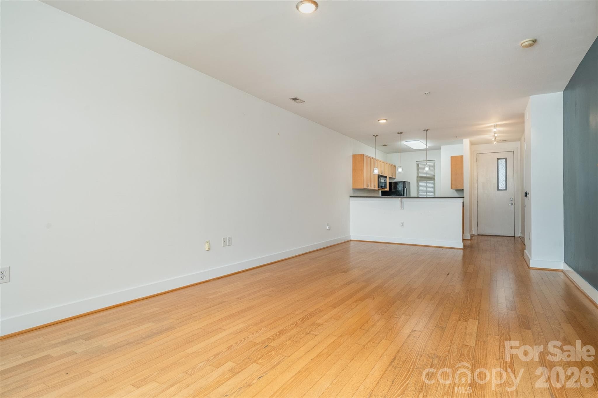 Condominium at 1101 W 1st Street, Charlotte, photo 8 of 40