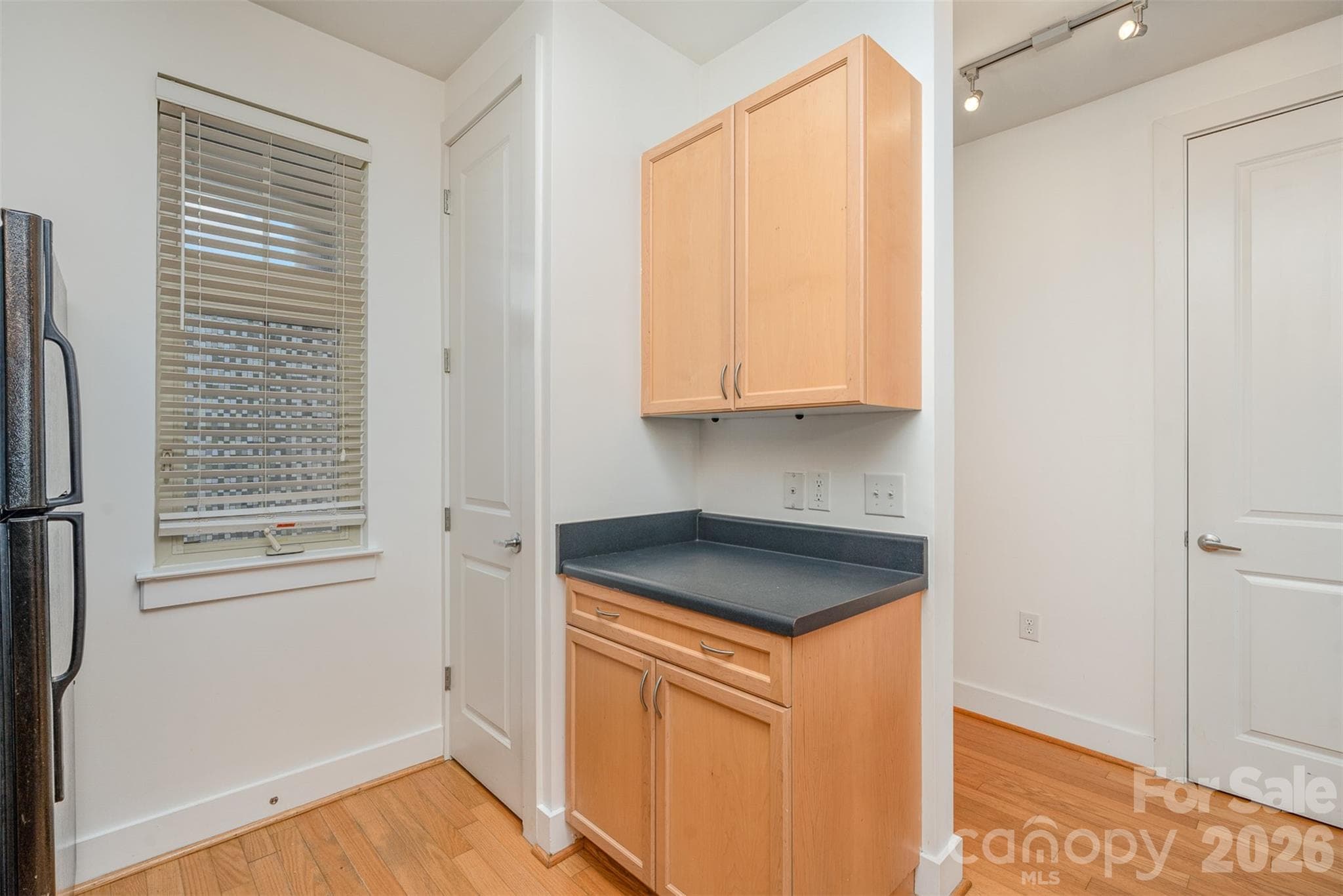 Condominium at 1101 W 1st Street, Charlotte, photo 10 of 40