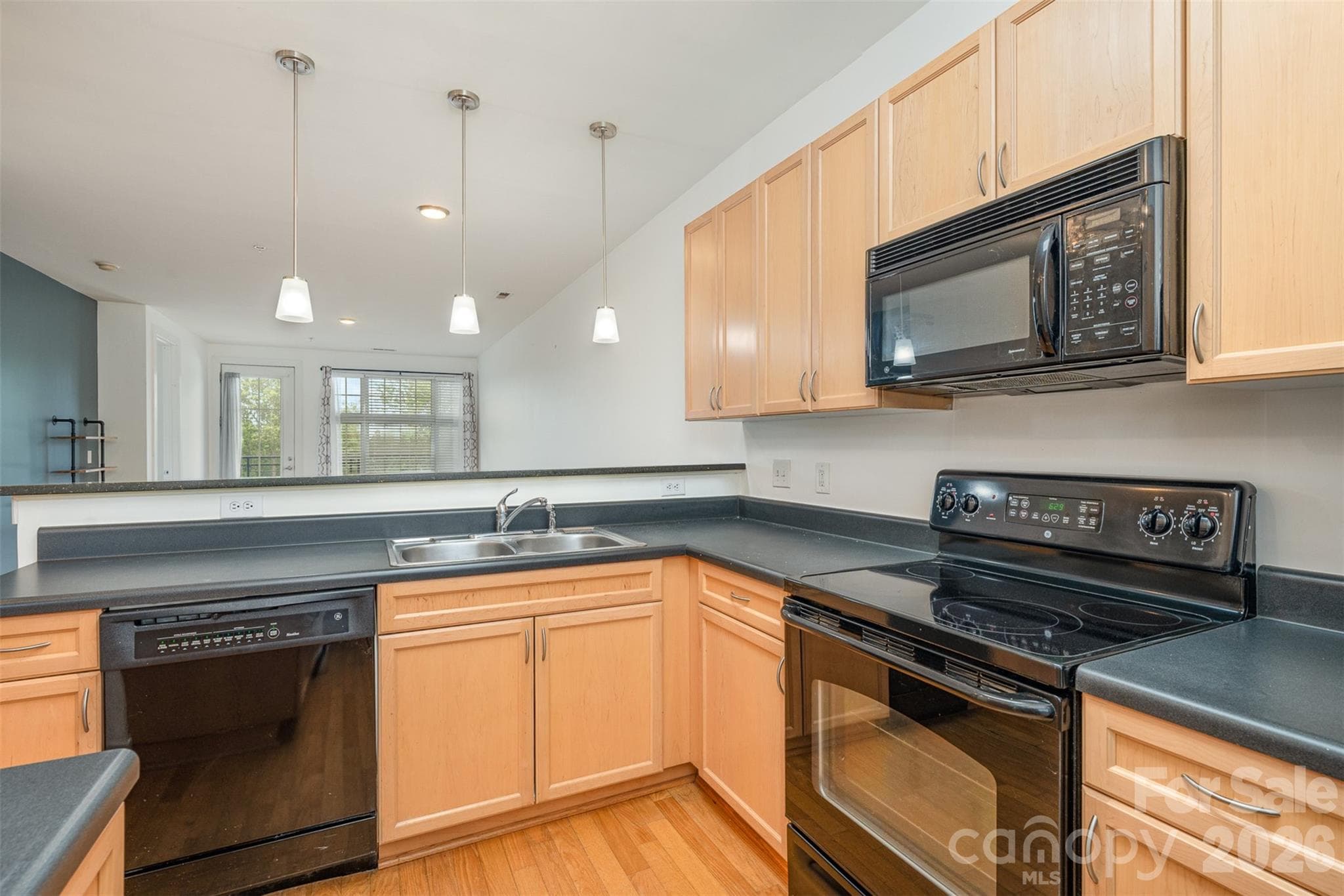 Condominium at 1101 W 1st Street, Charlotte, photo 12 of 40