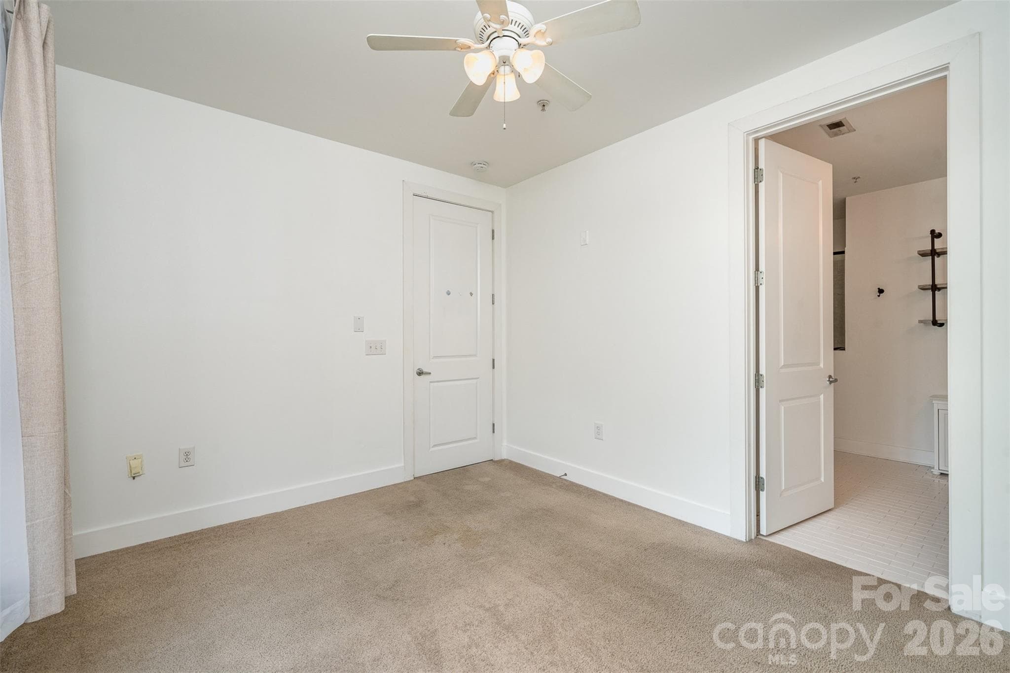Condominium at 1101 W 1st Street, Charlotte, photo 15 of 40