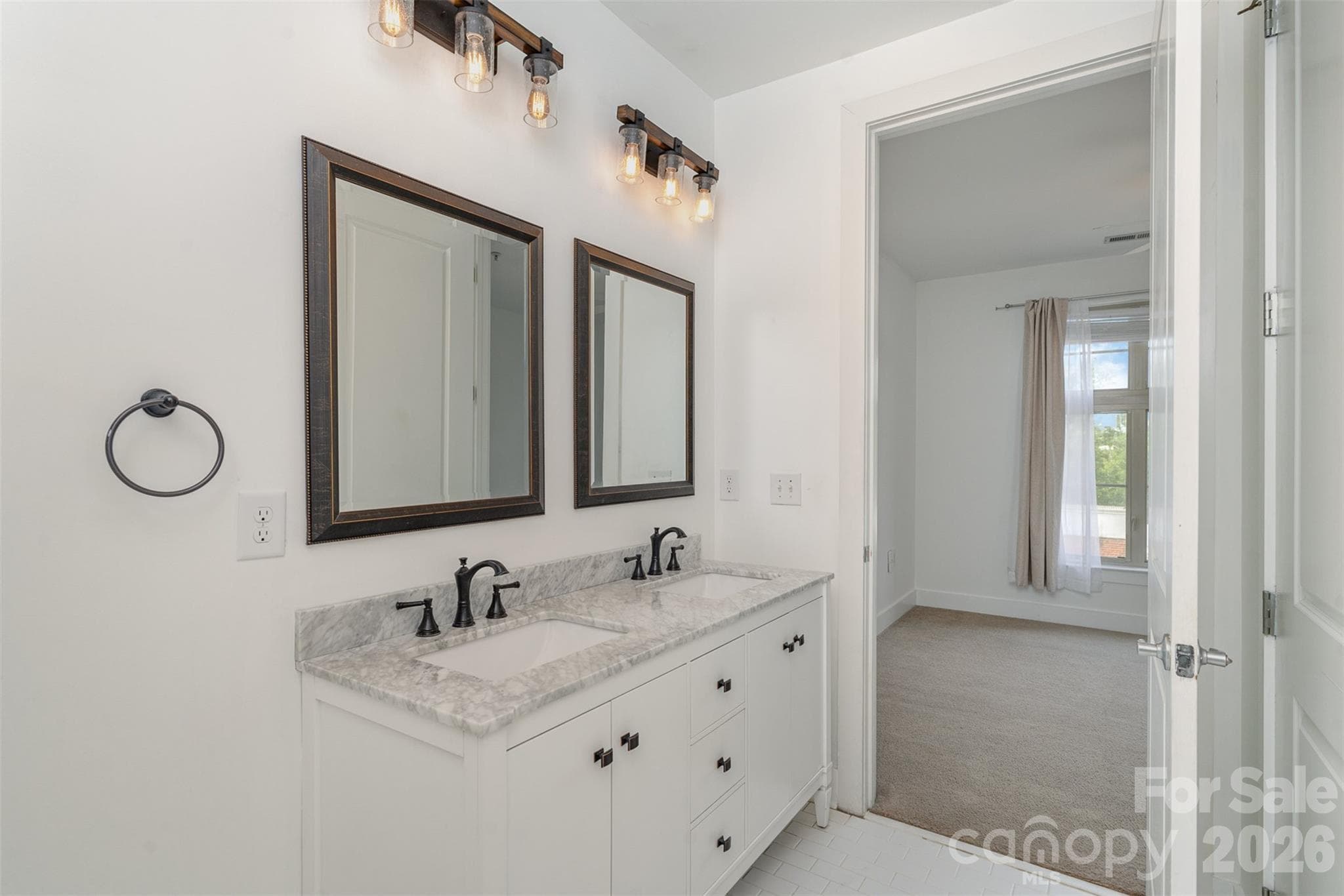 Condominium at 1101 W 1st Street, Charlotte, photo 18 of 40