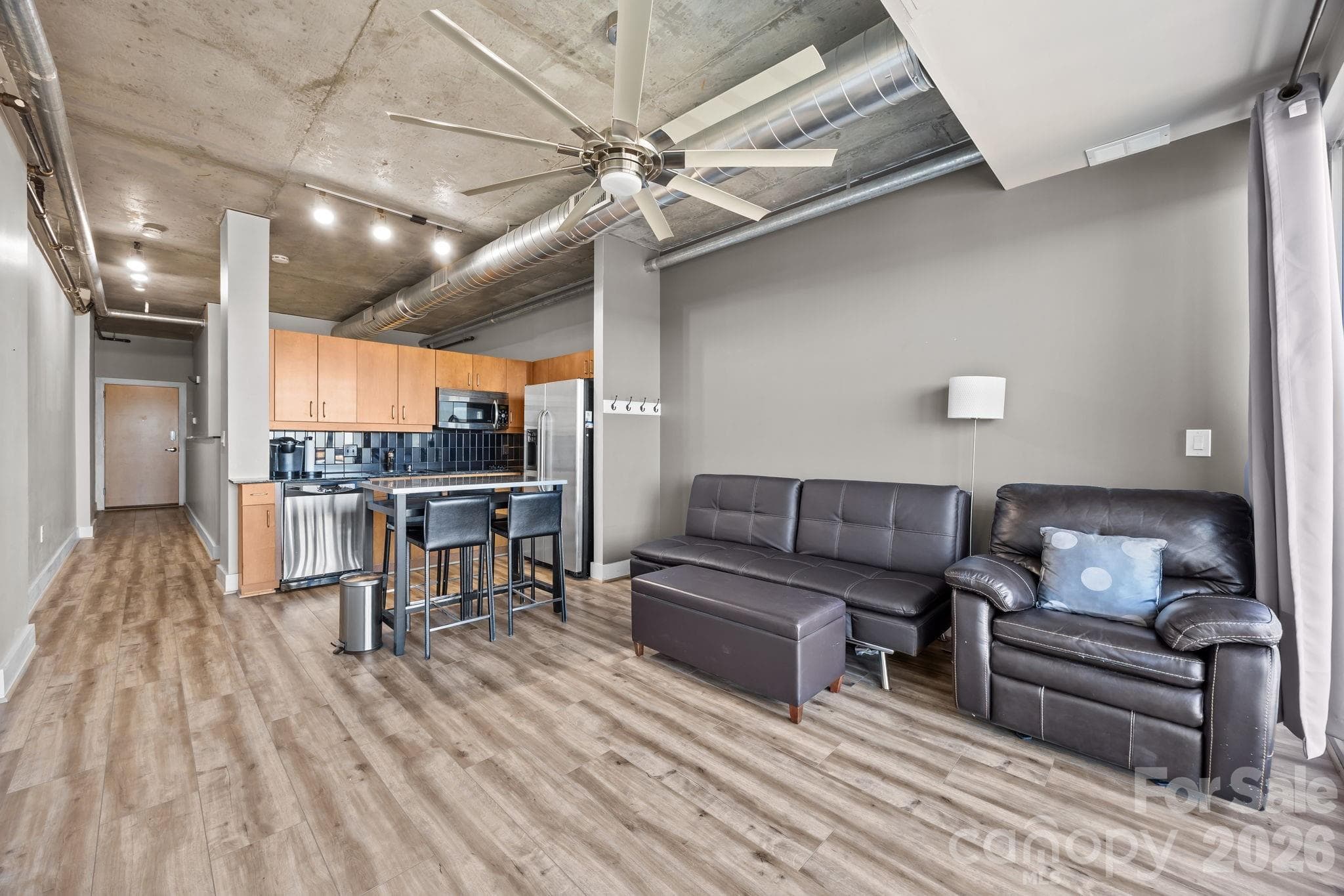 Condominium at 505 E 6th Street, Charlotte, photo 4 of 18