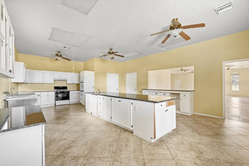 Single Family Residence at 19621 LAKE LINCOLN LN, EUSTIS, photo 73 of 79