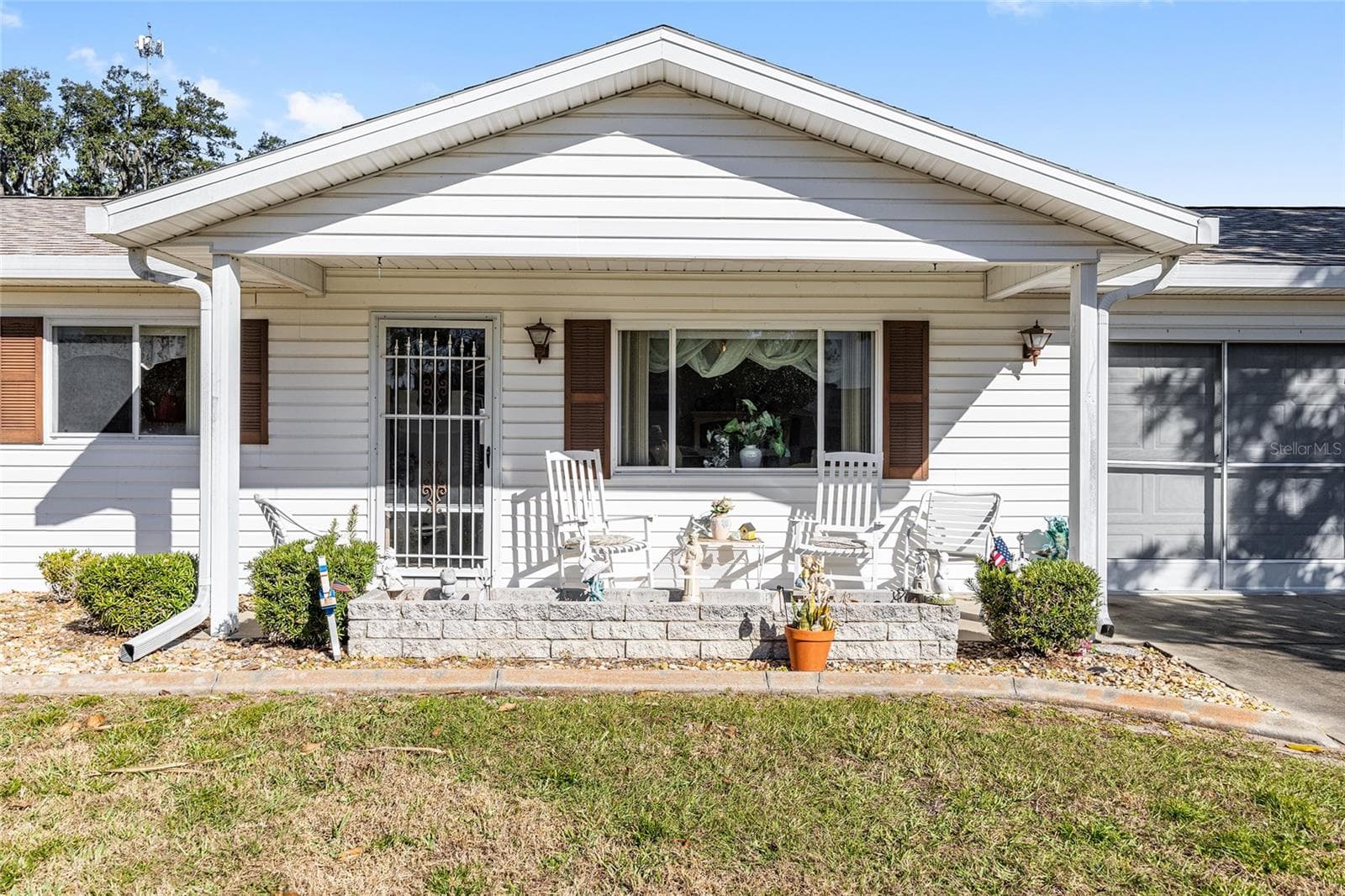 Covered Front Porch - 10319 SE 177TH PL, SUMMERFIELD