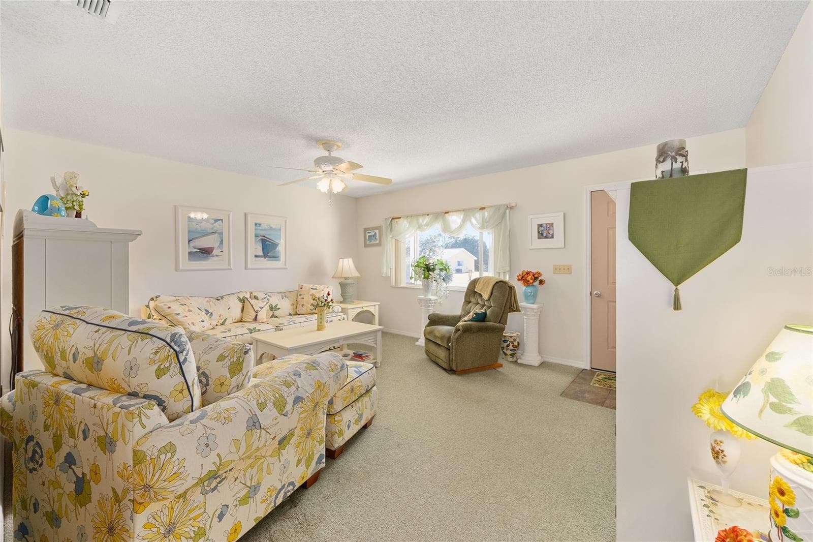 Living Room - 10319 SE 177TH PL, SUMMERFIELD