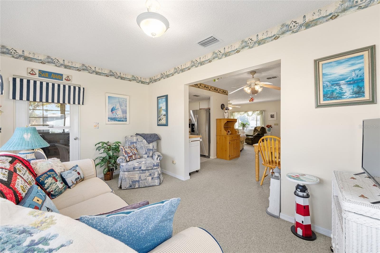 Open Dining and Door to Enclosed Lanai - 10319 SE 177TH PL, SUMMERFIELD
