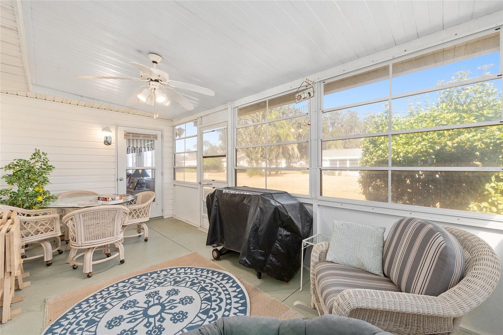 Door to Florida Room and Door to Spacious Backyard - 10319 SE 177TH PL, SUMMERFIELD