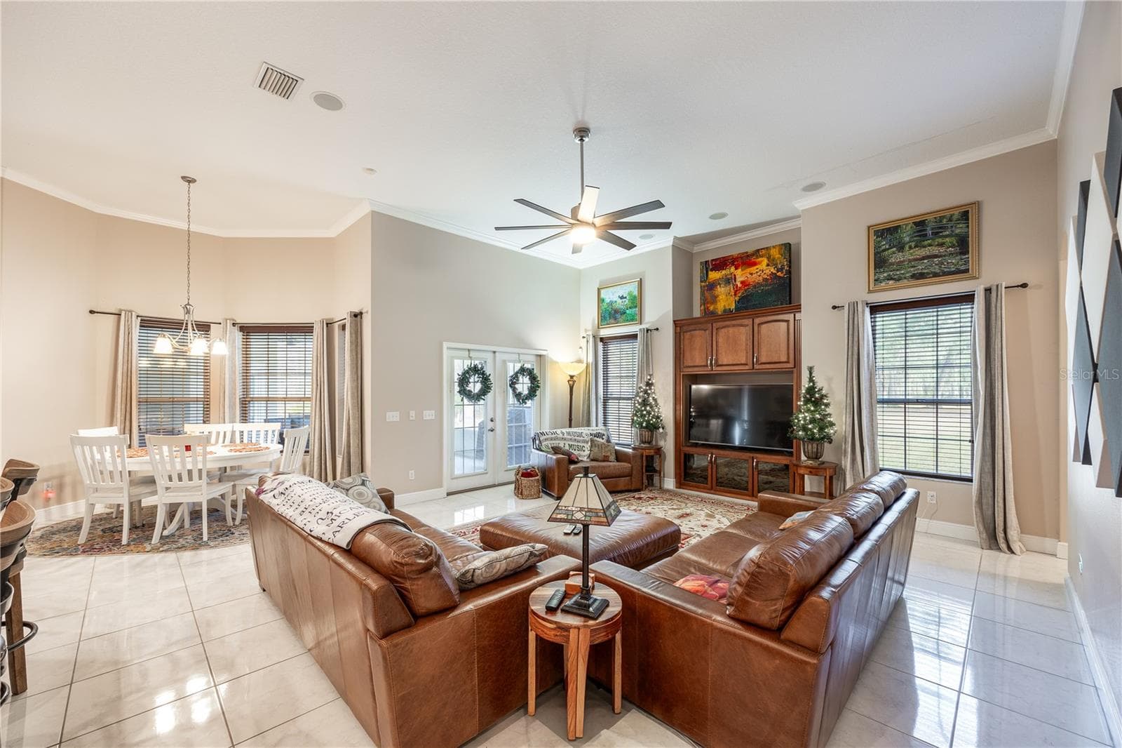 Family Room - 163 NW AMBER CT, LAKE CITY