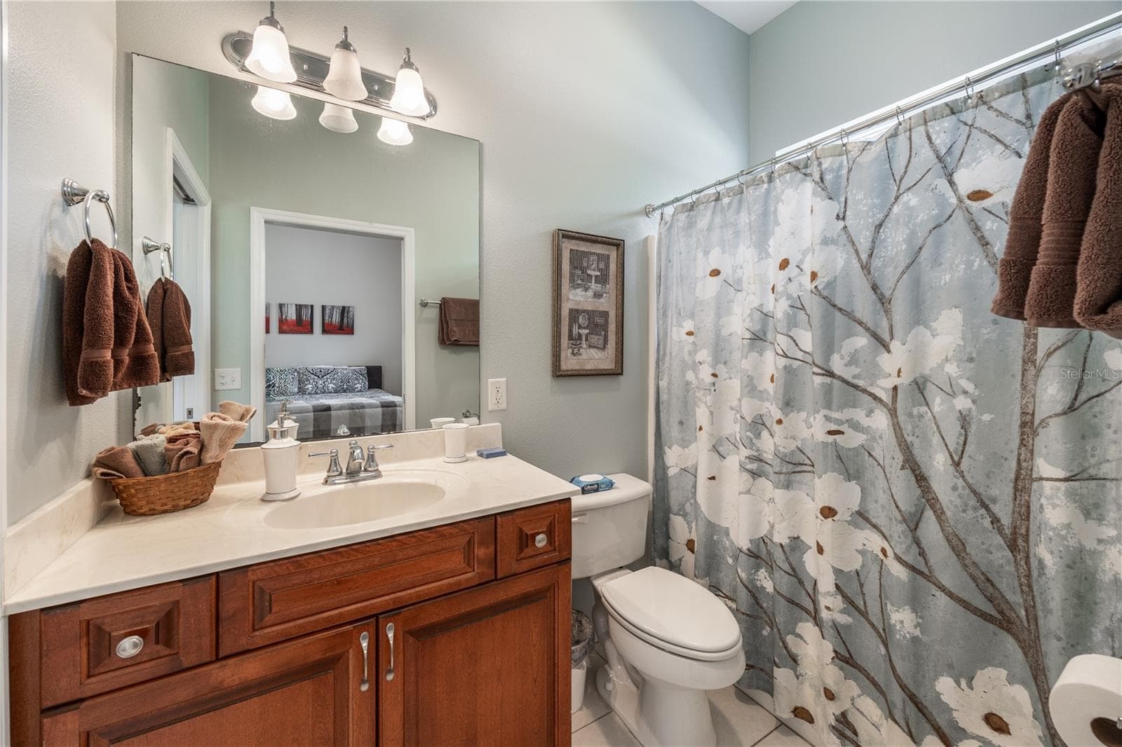 Apartment Bathroom - 163 NW AMBER CT, LAKE CITY