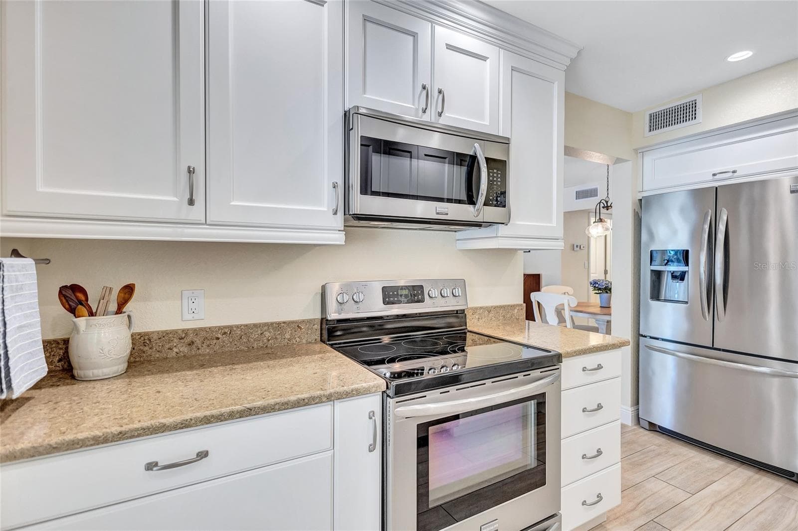 Condominium at 137 AVENIDA MESSINA #3, SARASOTA, photo 5 of 36