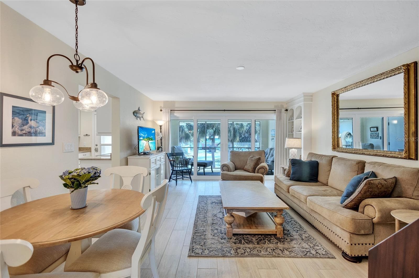 LiVing Room and Dining Area - 137 AVENIDA MESSINA #3, SARASOTA