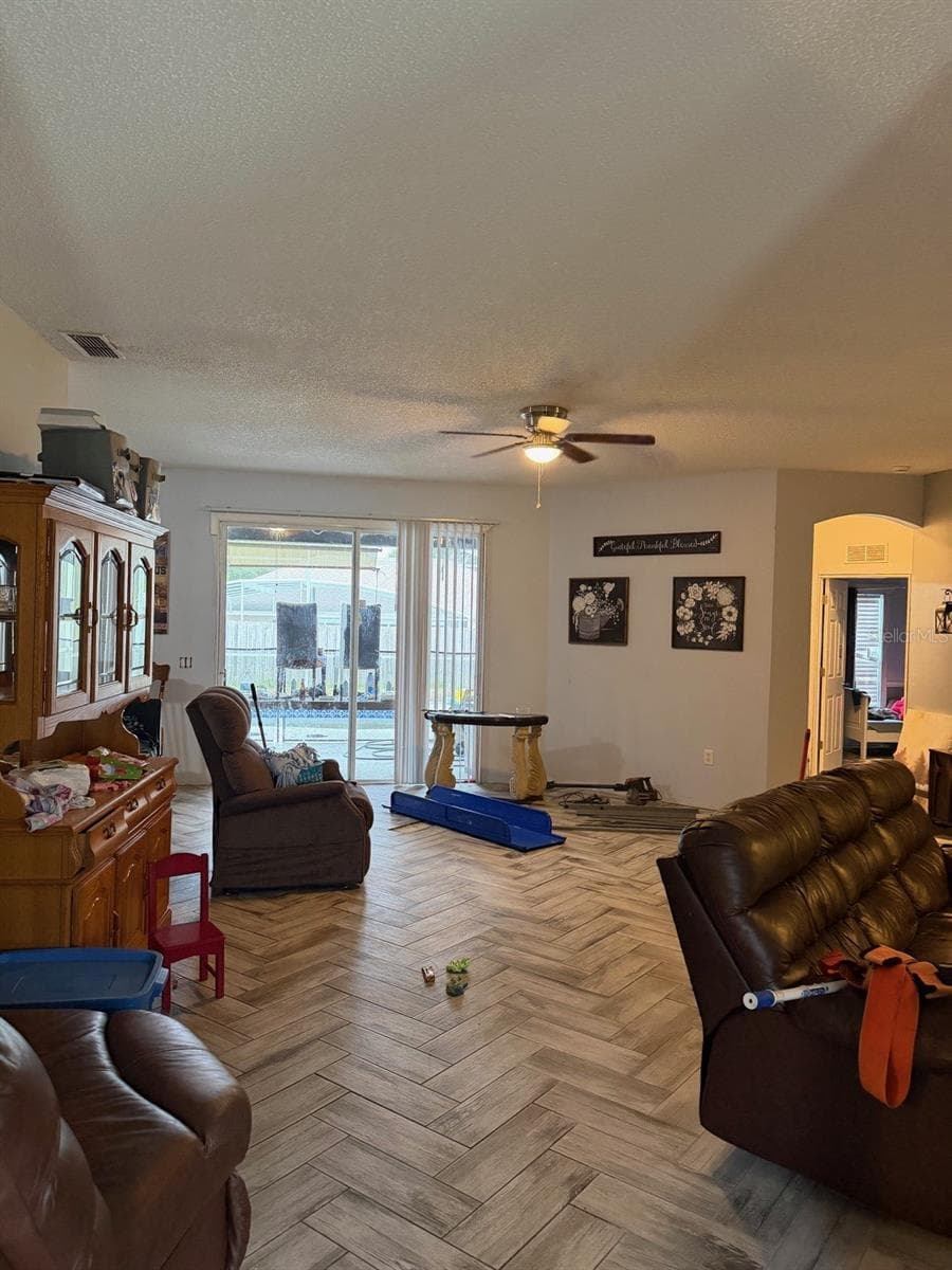 Single Family Residence at 2904 JUNIPER DR, EDGEWATER, photo 6 of 9