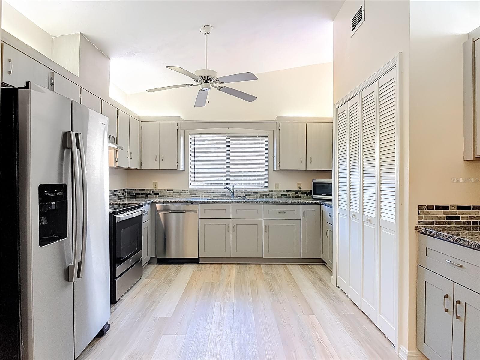 stainless steel - 4761 RIVERGLEN BLVD, PONCE INLET