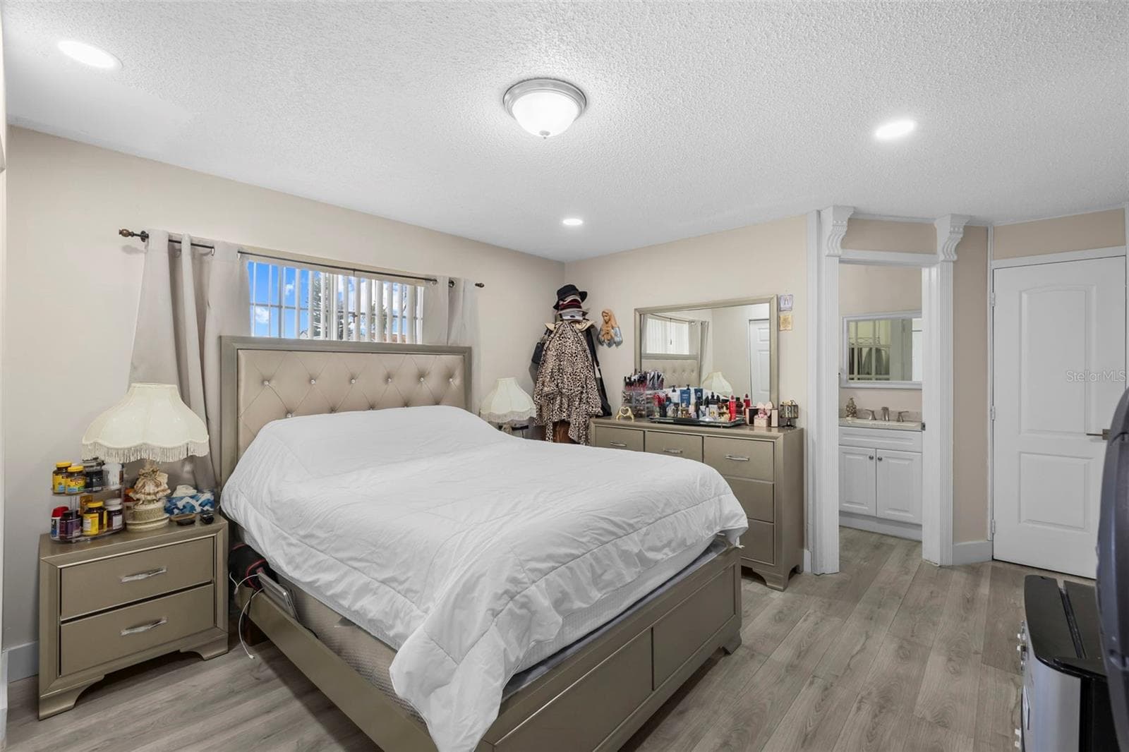 Single Family Residence at 11951 SW 208TH TER, MIAMI, photo 7 of 50