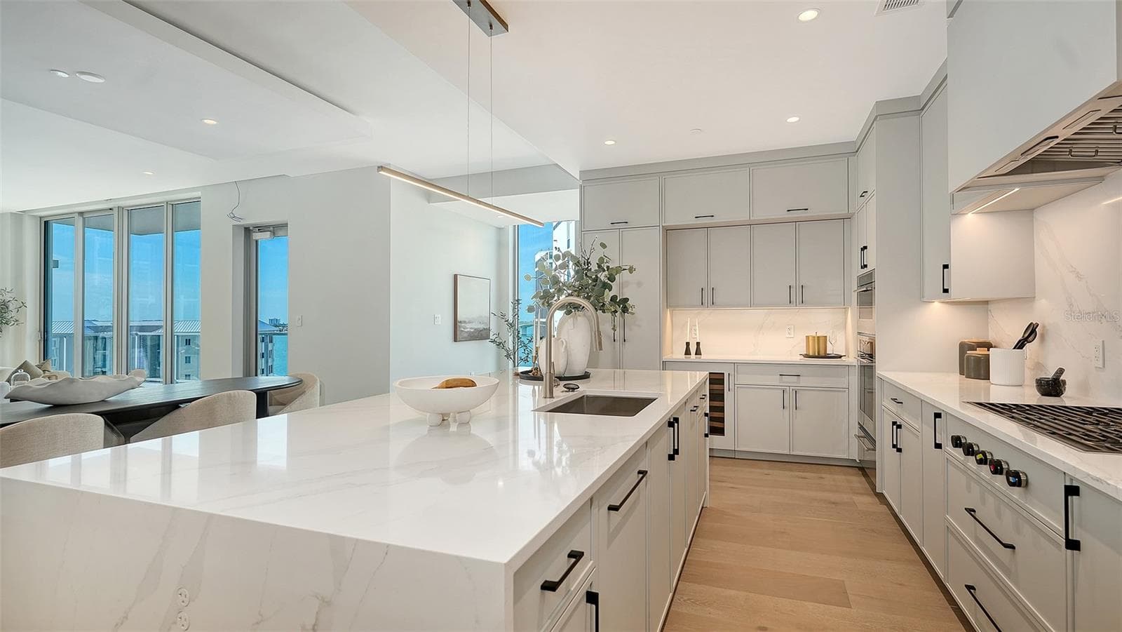 Condominium at 253 GOLDEN GATE POINT #703, SARASOTA, photo 12 of 51