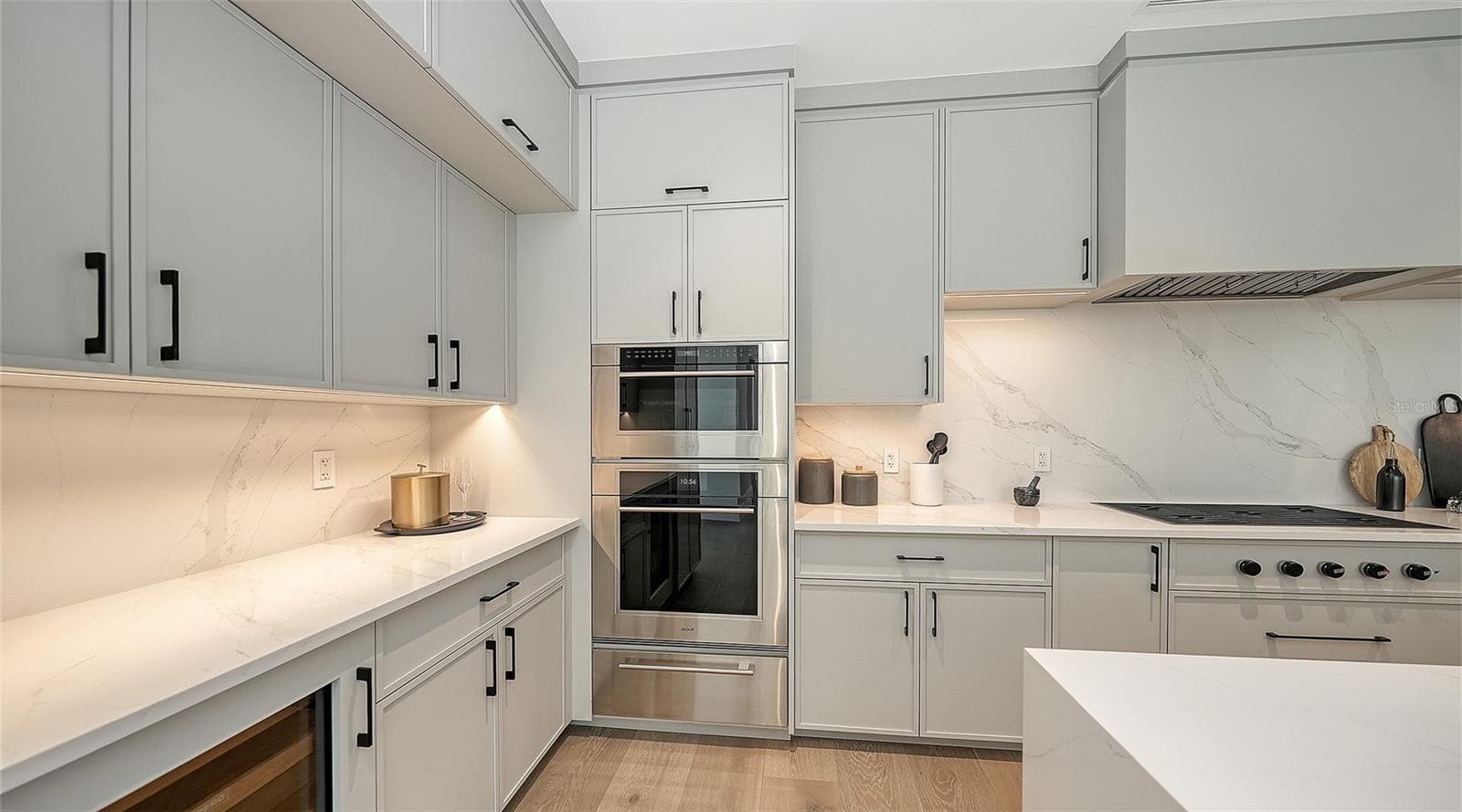 Condominium at 253 GOLDEN GATE POINT #703, SARASOTA, photo 15 of 51