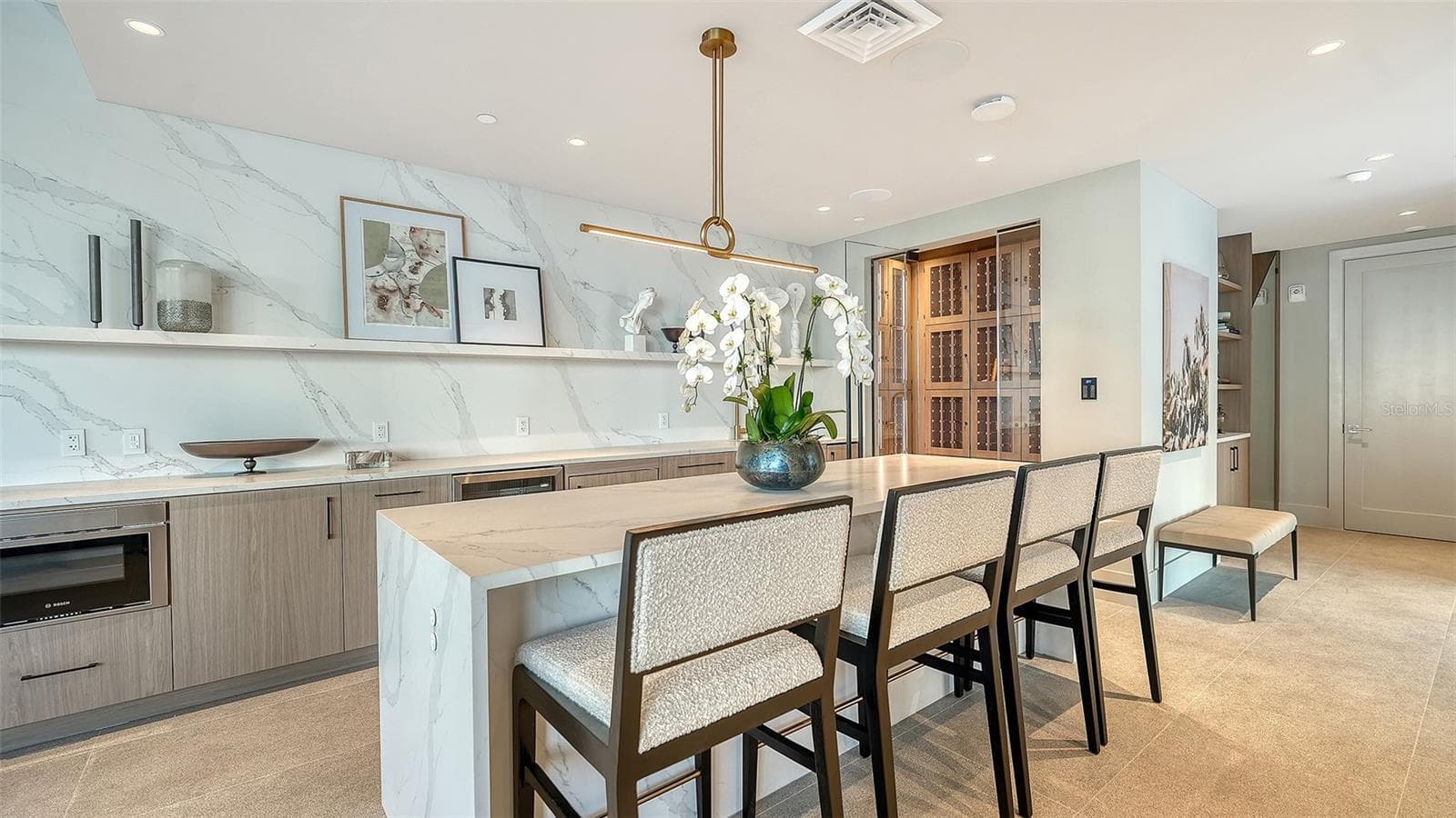 Owners Lounge/Kitchen - 253 GOLDEN GATE POINT #703, SARASOTA