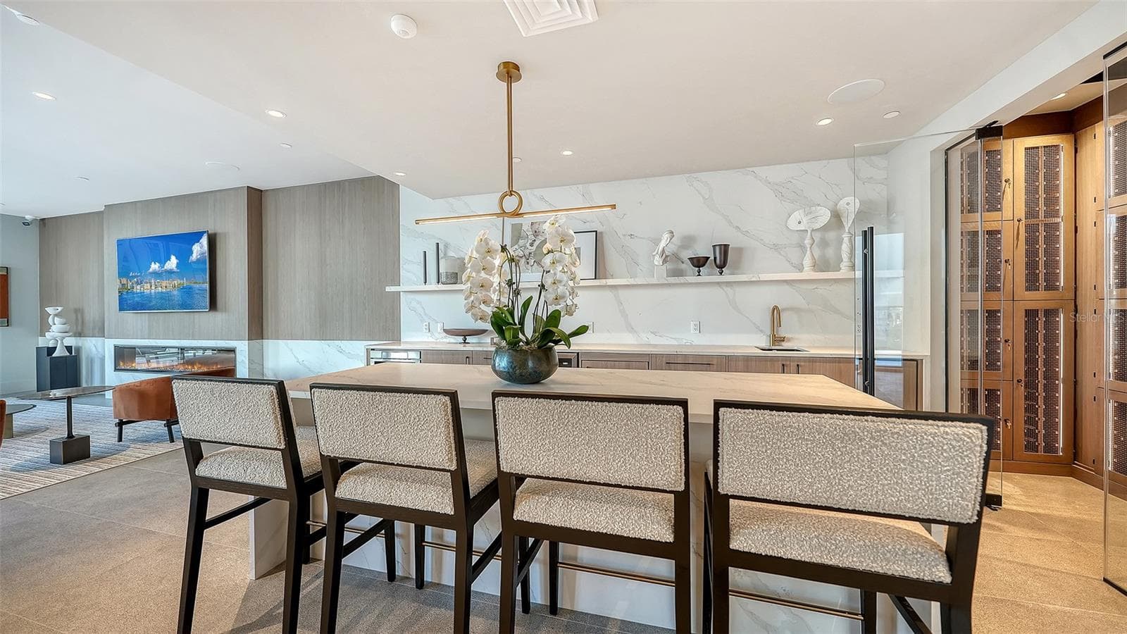 Owners Lounge/Kitchen - 253 GOLDEN GATE POINT #703, SARASOTA