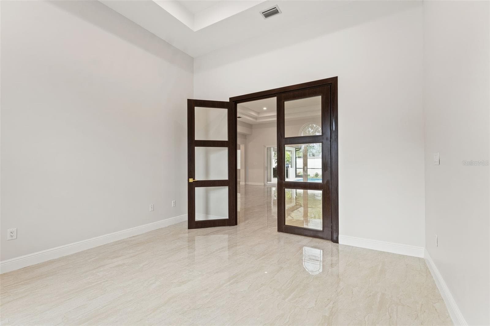 Single Family Residence at 10700 PONTOFINO CIR, TRINITY, photo 15 of 85