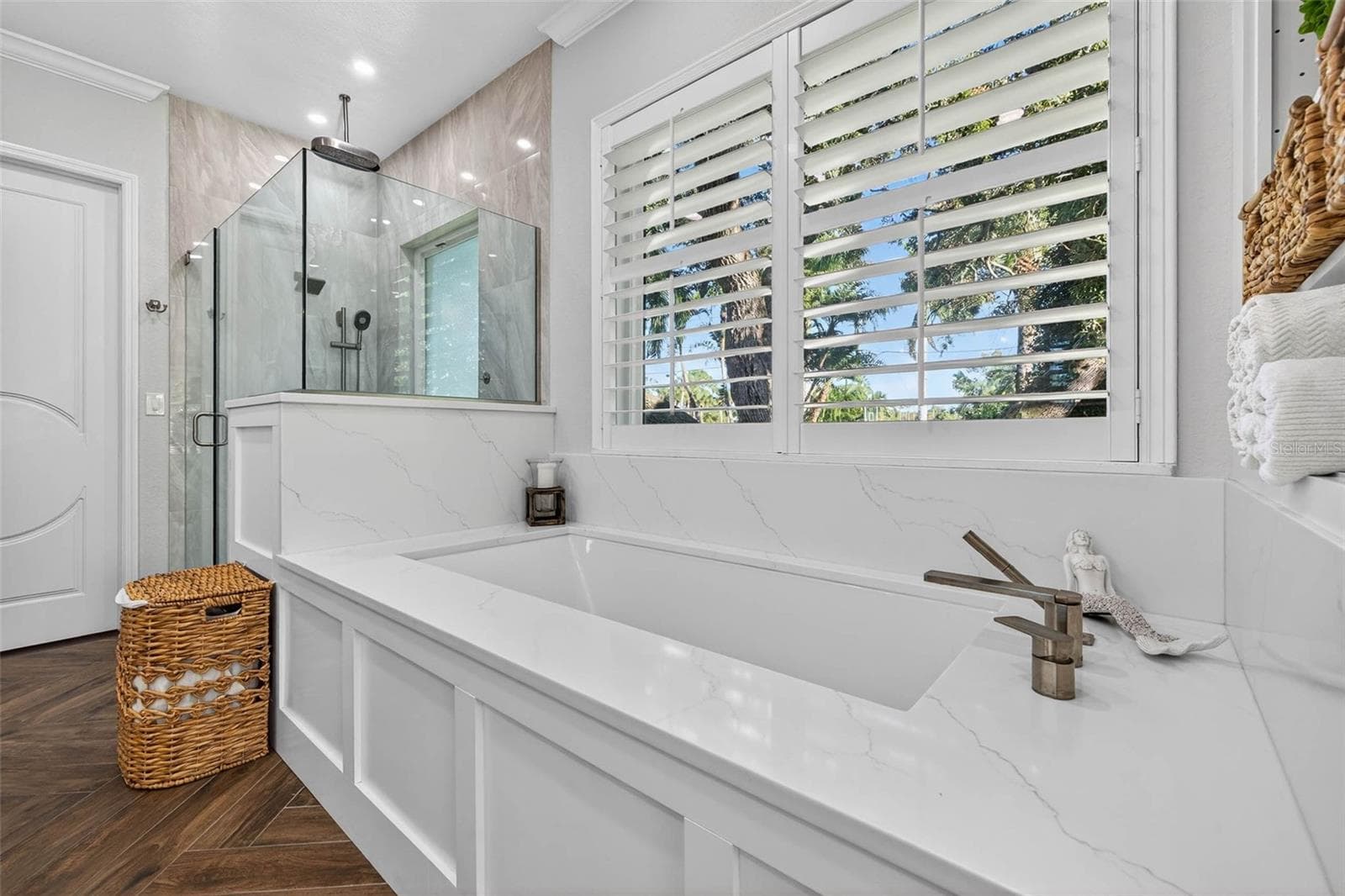Primary Bathroom - 1581 ALEXANDER RD, BELLEAIR