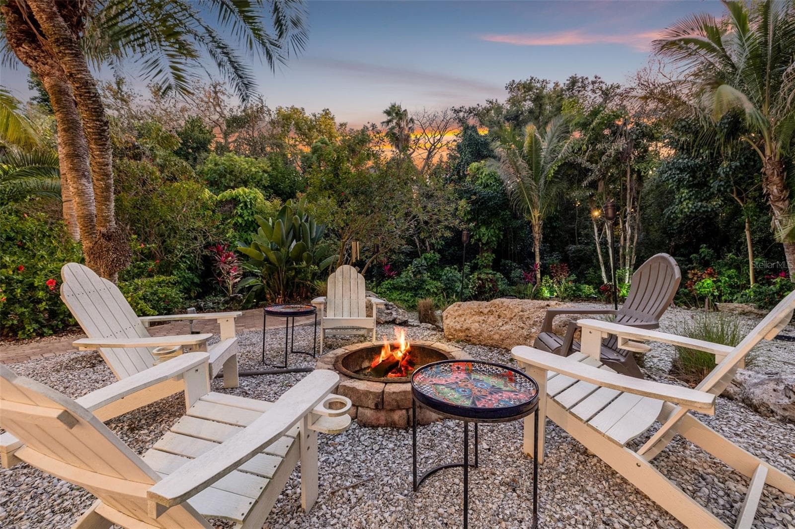 Fire Pit - 1581 ALEXANDER RD, BELLEAIR