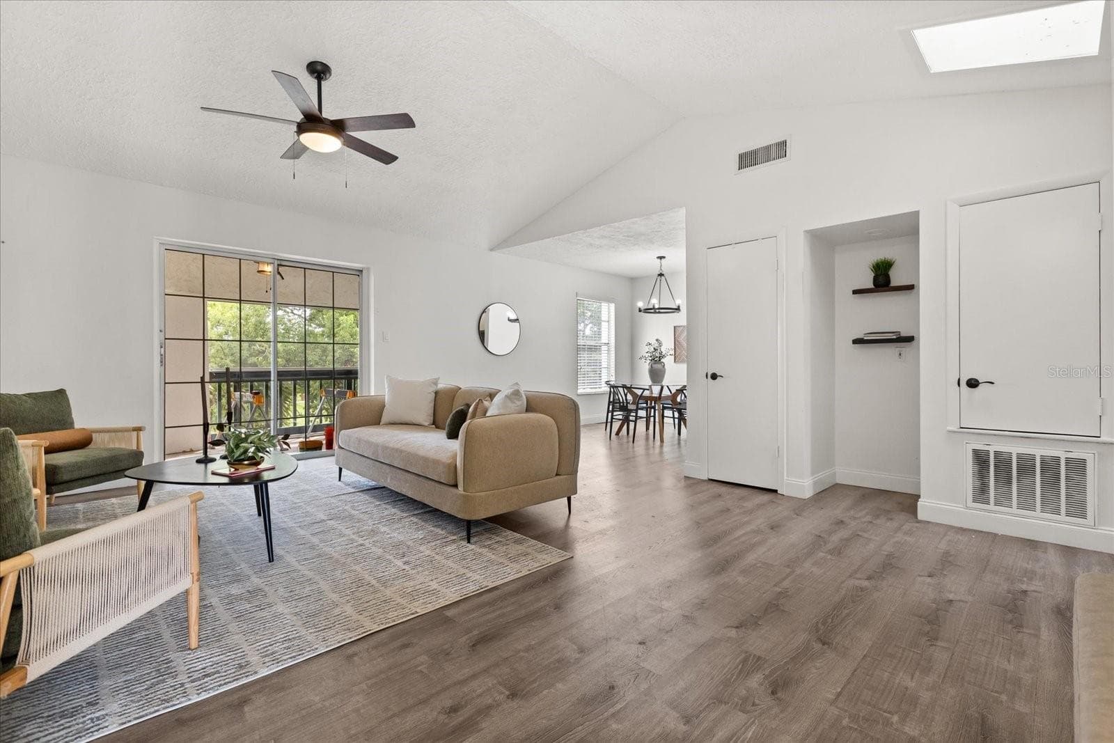 Condominium at 494 W PAR ST, ORLANDO, photo 5 of 28