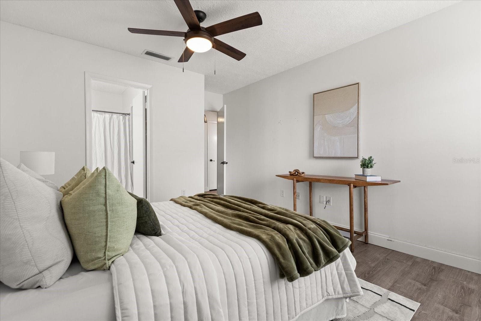 Condominium at 494 W PAR ST, ORLANDO, photo 14 of 28
