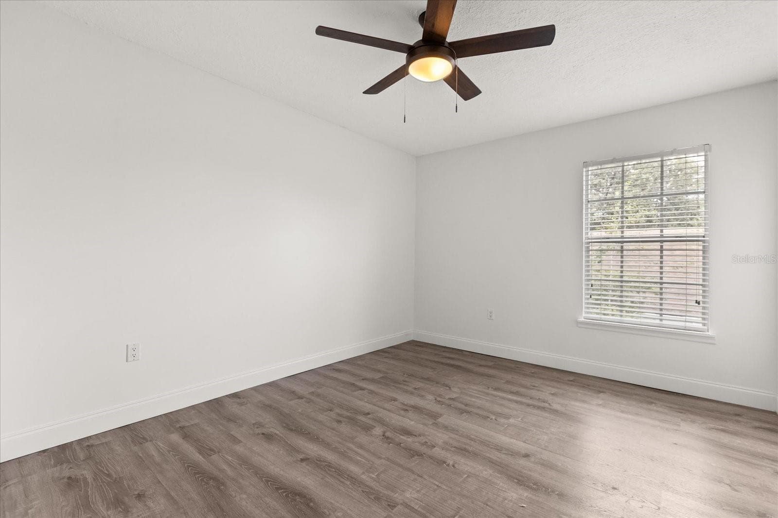 Condominium at 494 W PAR ST, ORLANDO, photo 16 of 28