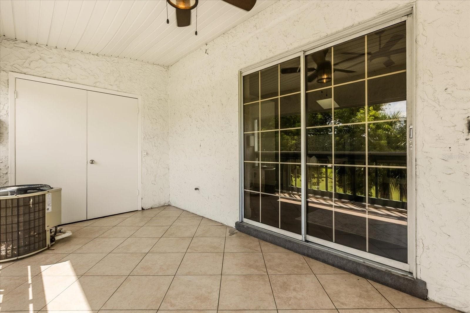 Condominium at 494 W PAR ST, ORLANDO, photo 20 of 28
